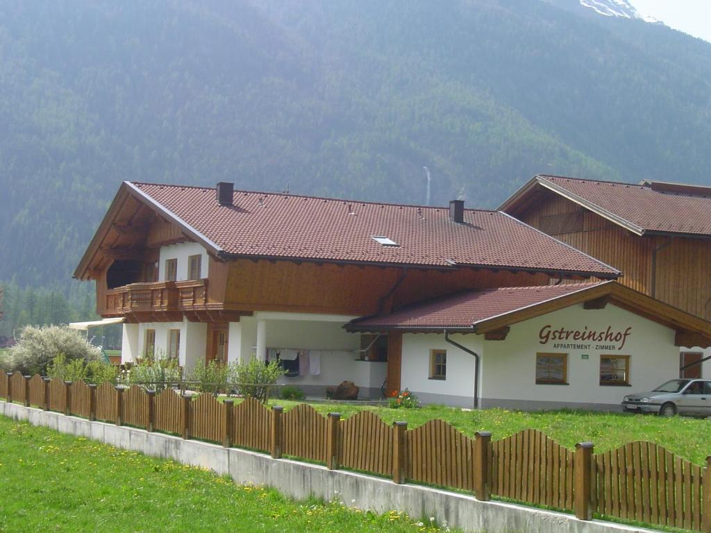 Gstreinhof Längenfeld Værelse billede